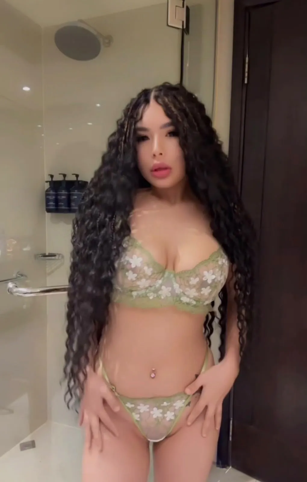 Makima escort profile in Dubai