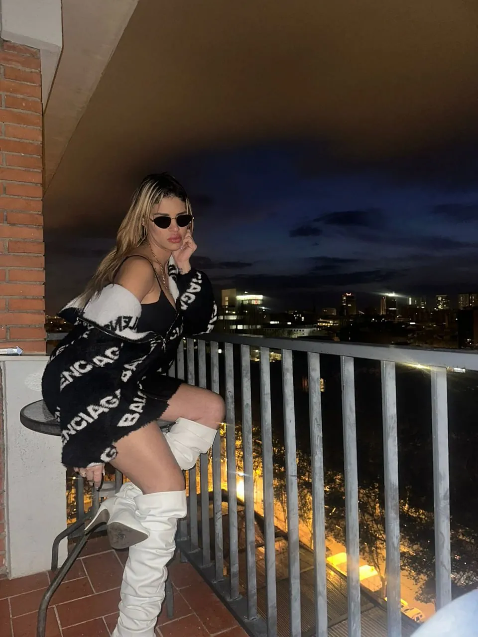 Sun escort in Dubai Marina photo Dubai escort photo